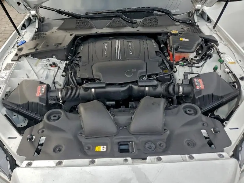 2019 JAGUAR XJ R - SPORT  