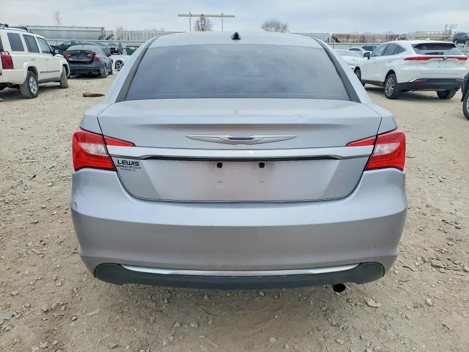 2013 CHRYSLER 200 LX  