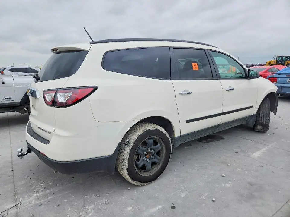 2015 CHEVROLET TRAVERSE LS  