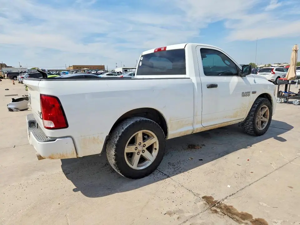 2014 RAM 1500 ST  
