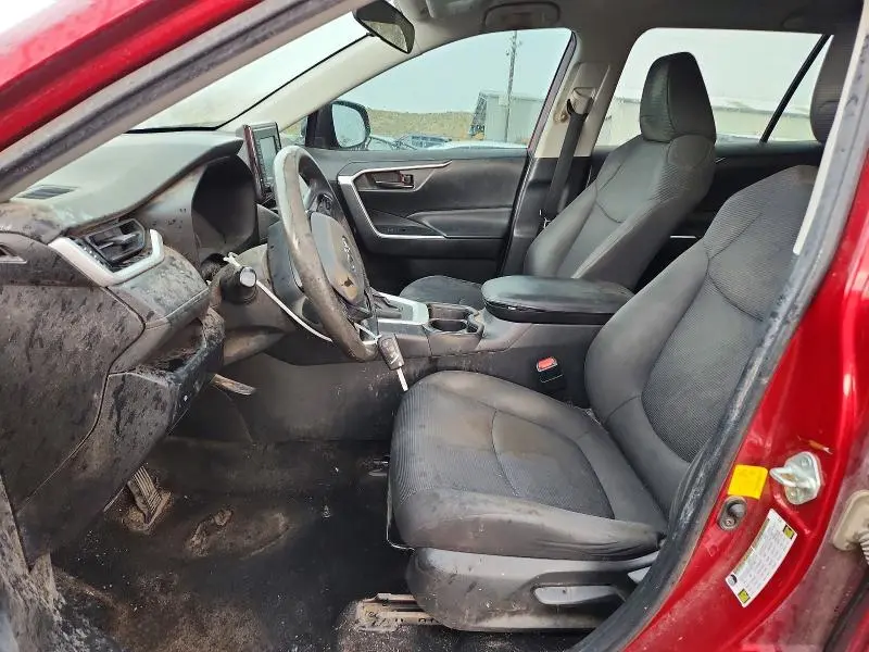 2019 TOYOTA RAV4 LE  