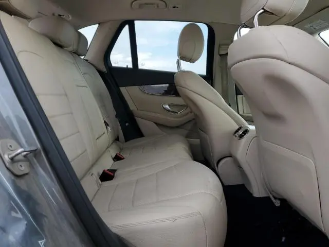 2017 MERCEDES-BENZ GLC 300  