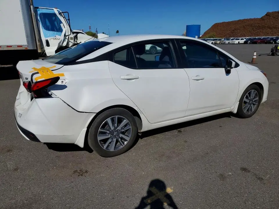 2023 NISSAN VERSA SV  