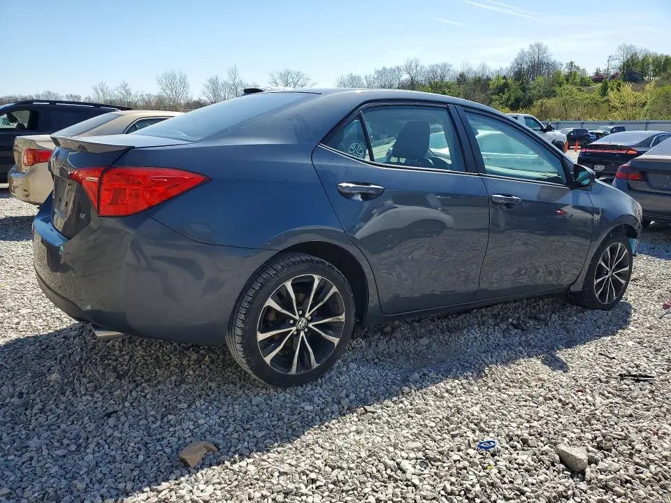 2017 TOYOTA COROLLA SE  