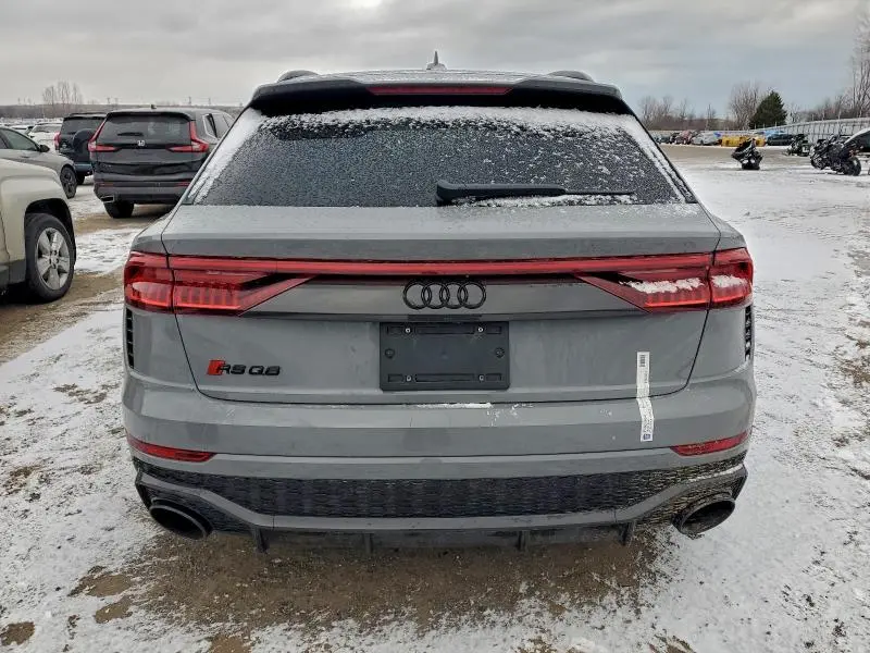 2024 AUDI RS Q8   