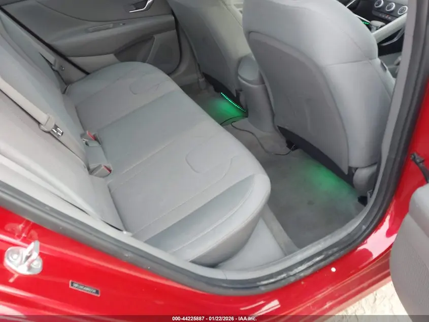 2021 HYUNDAI ELANTRA SE