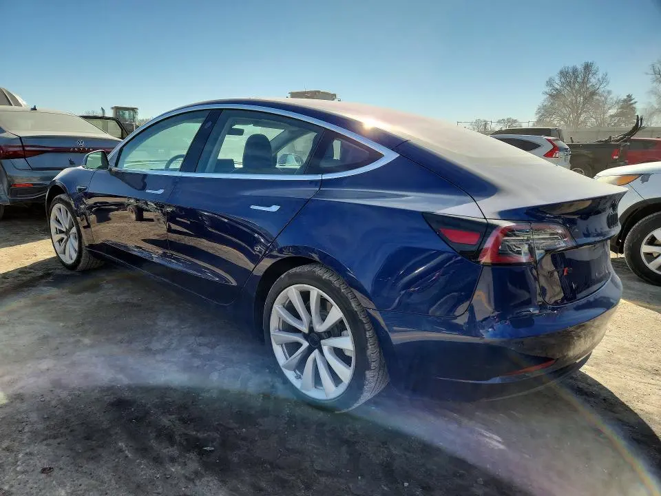 2018 TESLA MODEL 3   