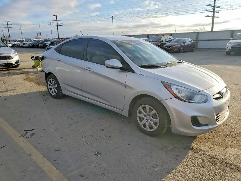 2012 HYUNDAI ACCENT GLS  