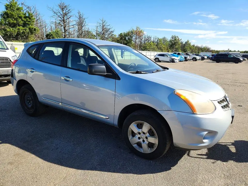 2013 NISSAN ROGUE S  