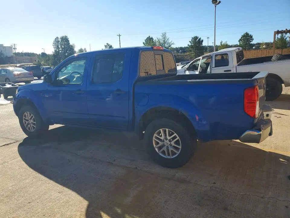 2015 NISSAN FRONTIER SV  