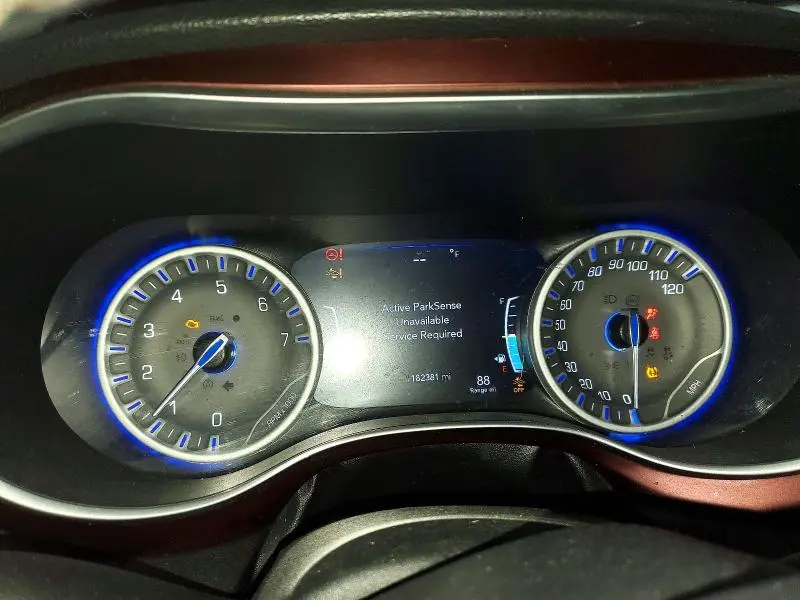 2017 CHRYSLER PACIFICA LIMITED  