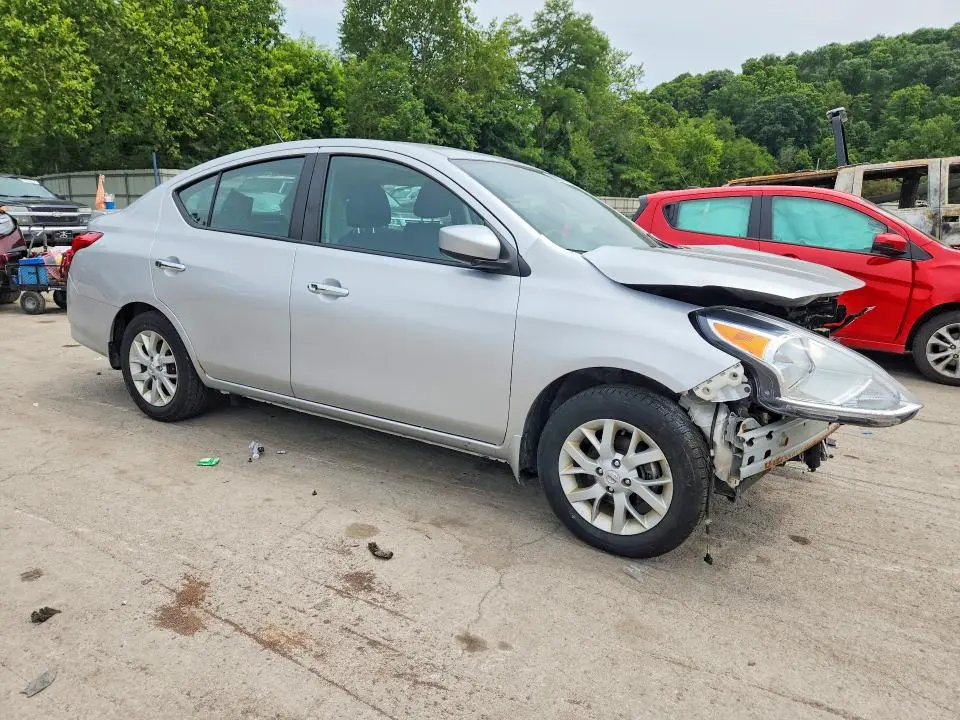 2019 NISSAN VERSA SV  