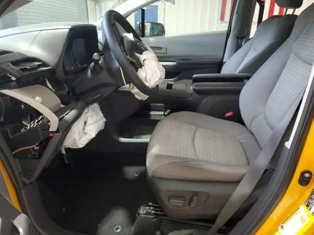 2023 TOYOTA SIENNA LE  