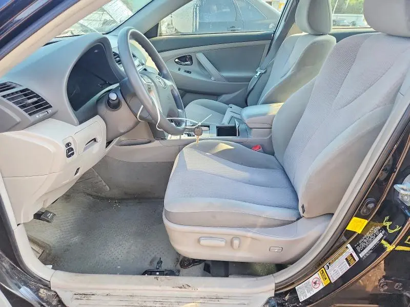 2011 TOYOTA CAMRY LE  