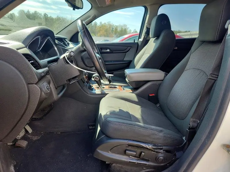 2013 CHEVROLET TRAVERSE LT  