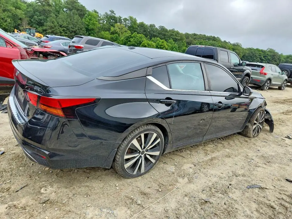 2020 NISSAN ALTIMA SR  
