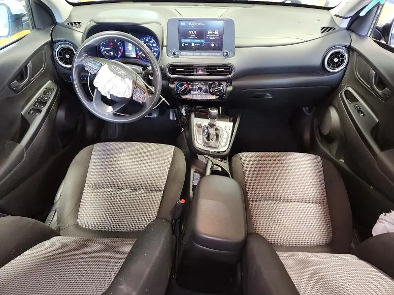2022 HYUNDAI KONA SE  