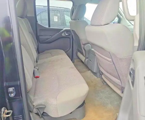 2011 NISSAN FRONTIER S  