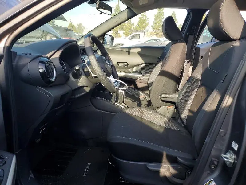 2020 NISSAN KICKS SV  