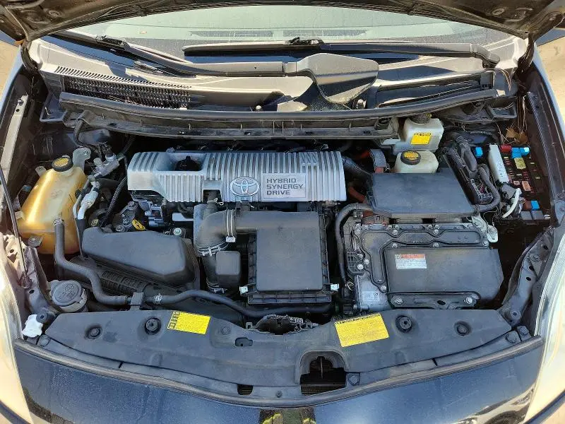 2013 TOYOTA PRIUS TWO  