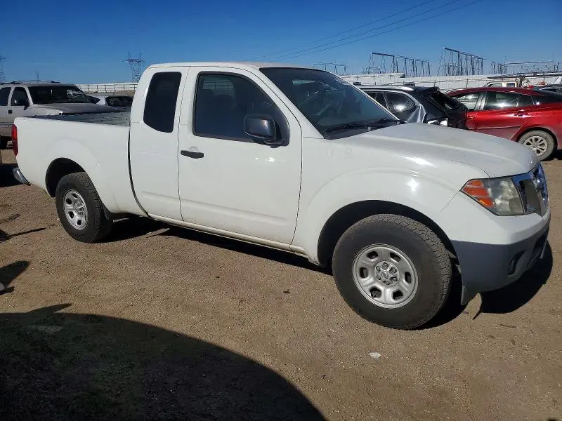 2015 NISSAN FRONTIER S  