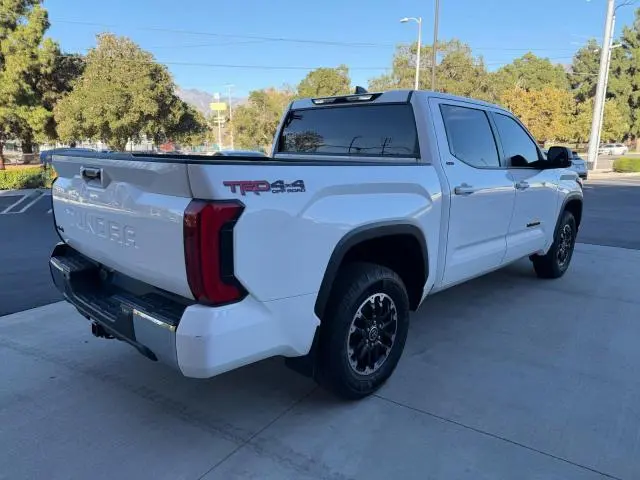2024 TOYOTA TUNDRA SR5  