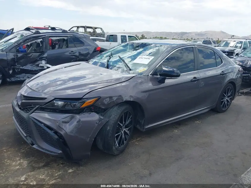 2024 TOYOTA CAMRY SE