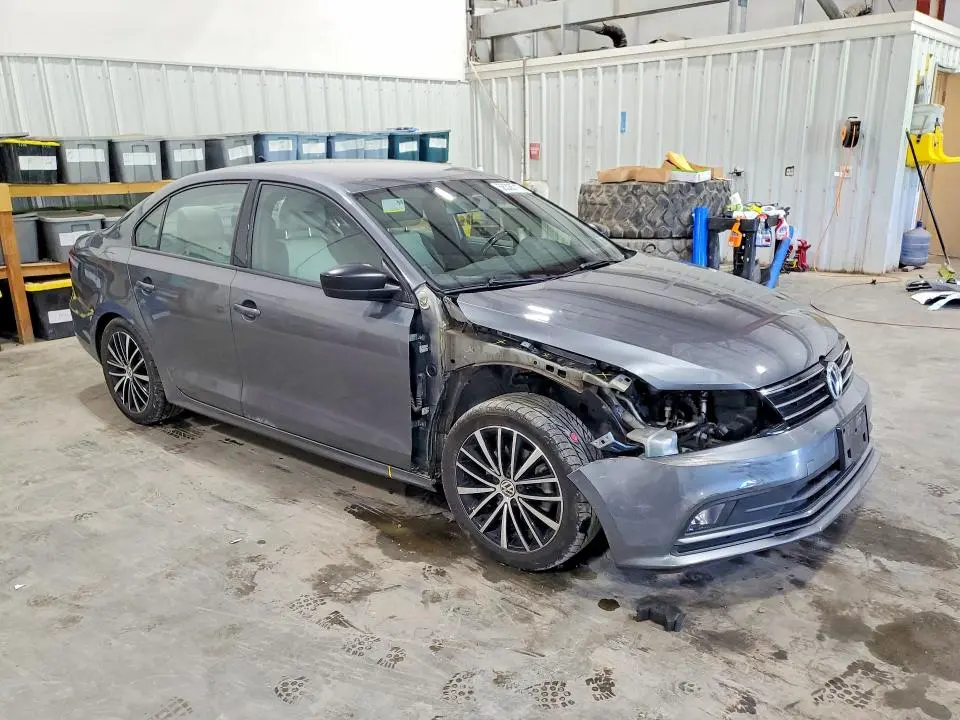 2017 VOLKSWAGEN JETTA SPORT  