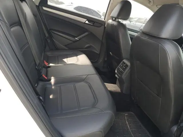 2020 VOLKSWAGEN PASSAT SE