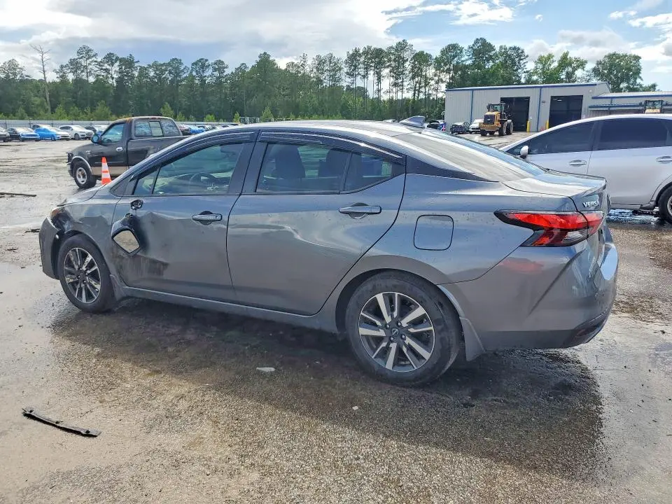 2025 NISSAN VERSA SV  