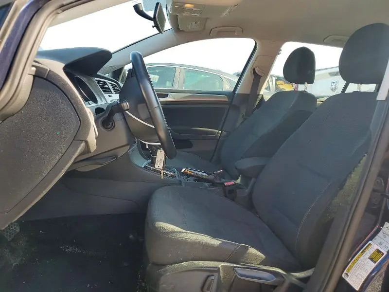 2016 VOLKSWAGEN GOLF S/SE  