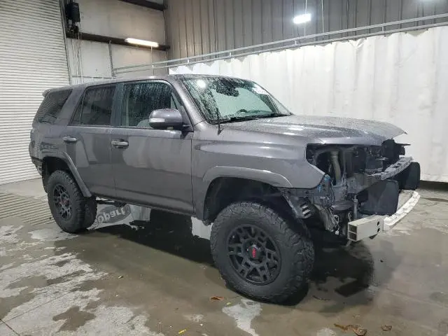 2010 TOYOTA 4RUNNER SR5  