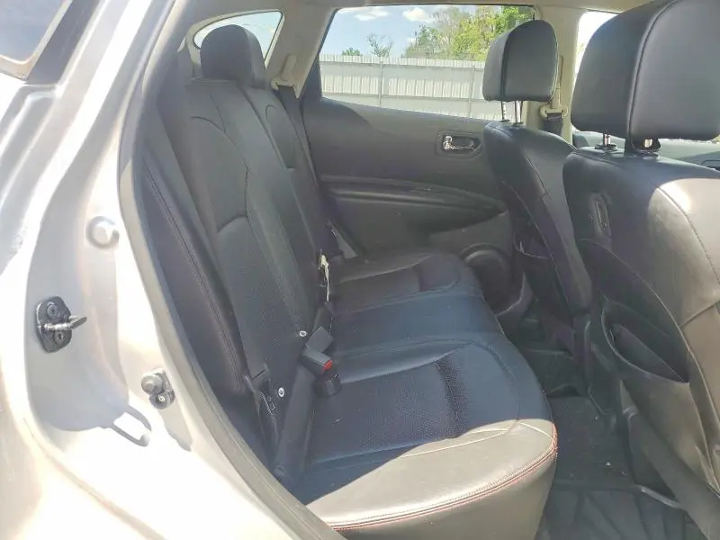 2012 NISSAN ROGUE S  