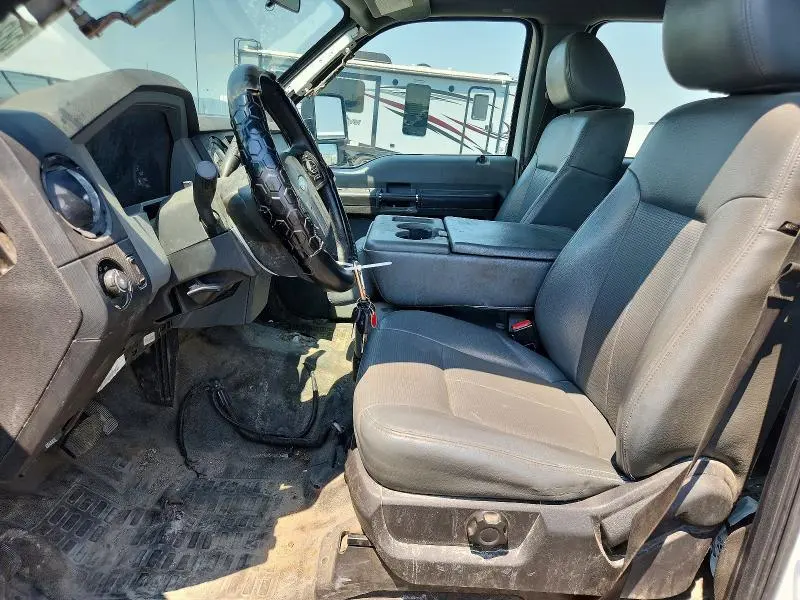 2014 FORD F550 XL