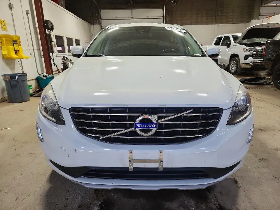 2016 VOLVO XC60 T5 PREMIER  