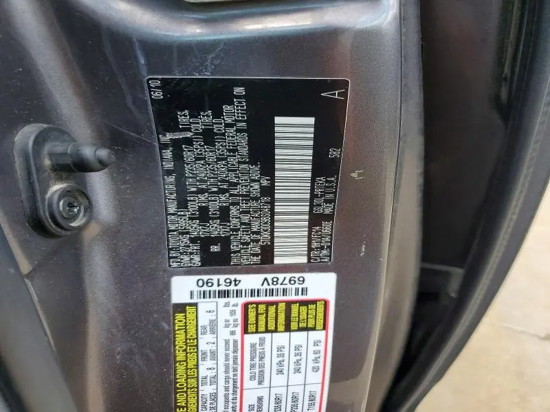 2011 TOYOTA SIENNA LE  