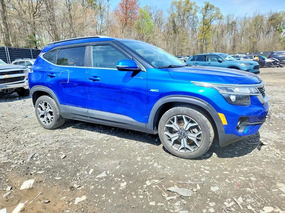 2022 KIA SELTOS EX  