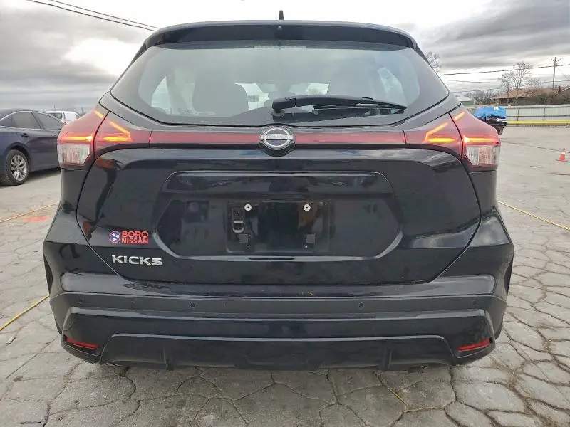 2023 NISSAN KICKS S  