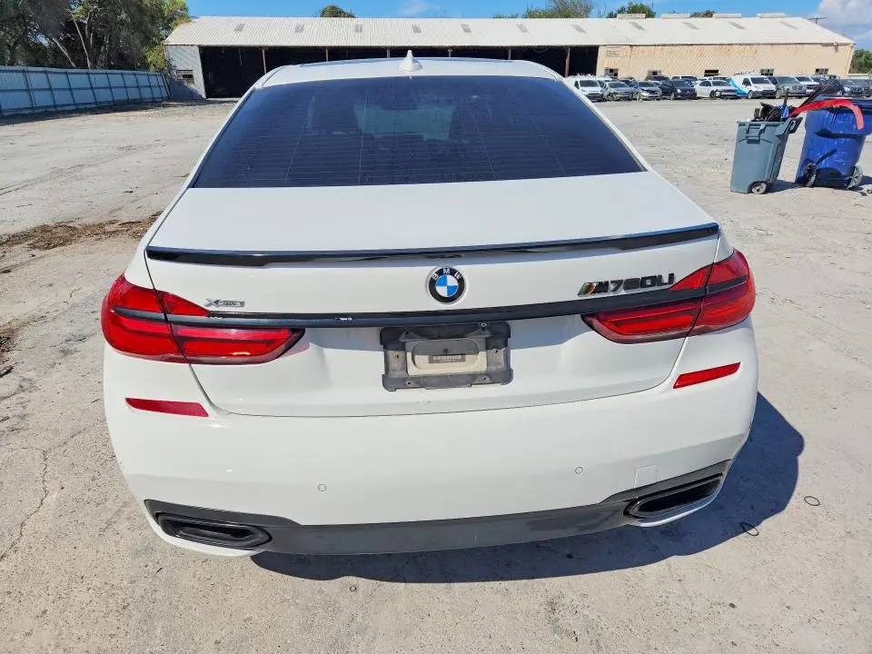 2016 BMW 750 XI  