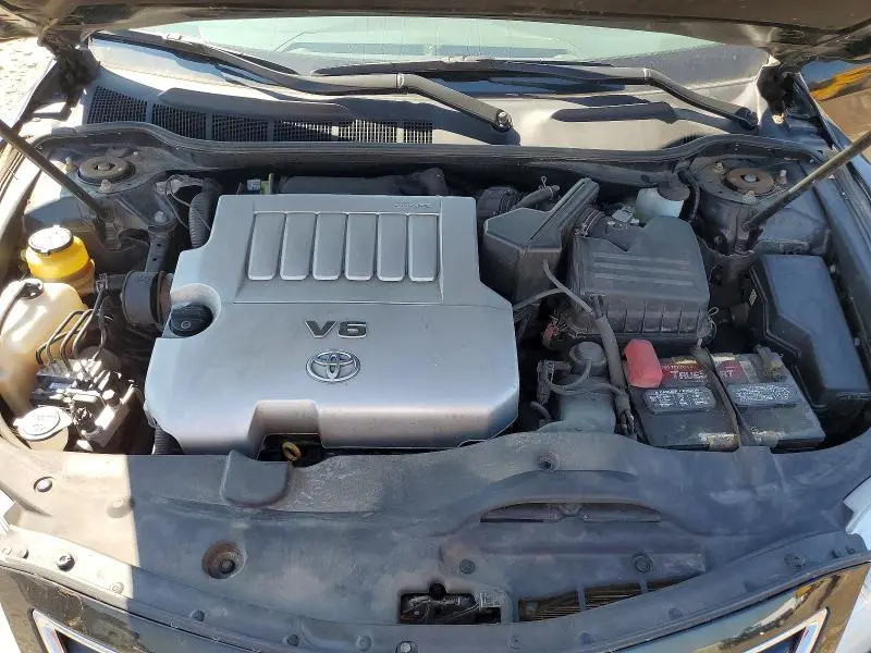2010 TOYOTA CAMRY XLE V6  