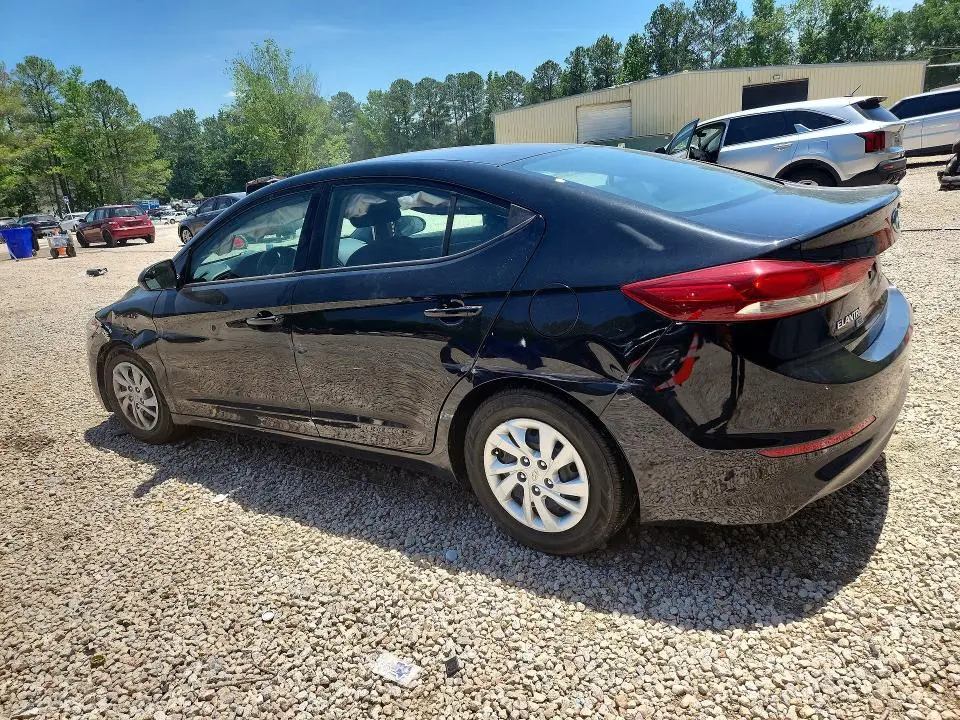 2018 HYUNDAI ELANTRA SE  