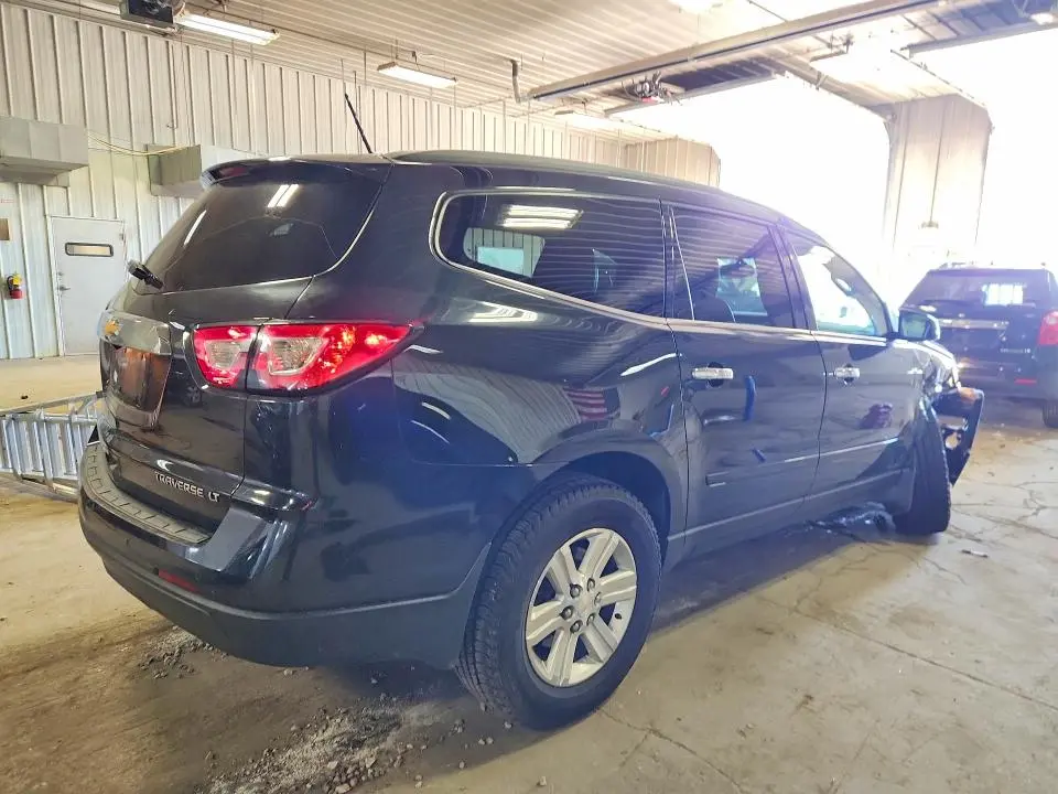 2014 CHEVROLET TRAVERSE LT  