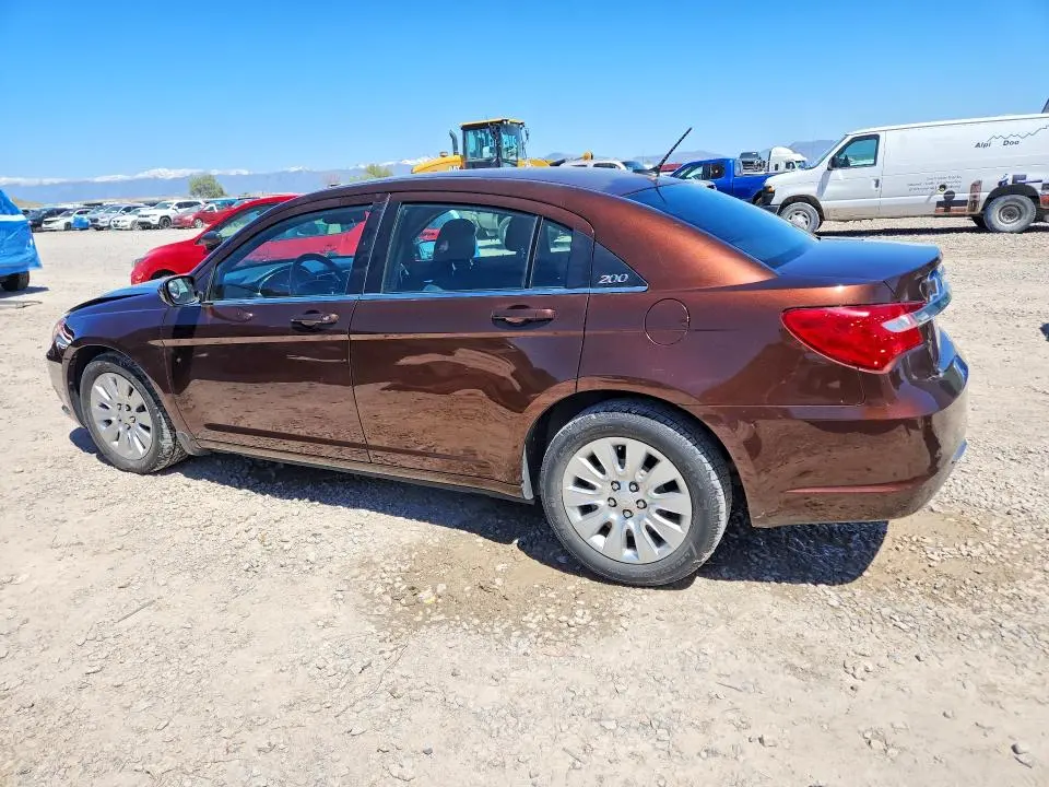 2013 CHRYSLER 200 LX  