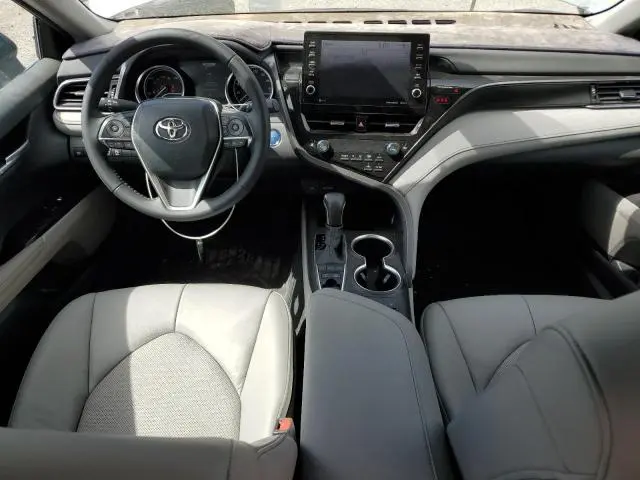 2023 TOYOTA CAMRY XLE  