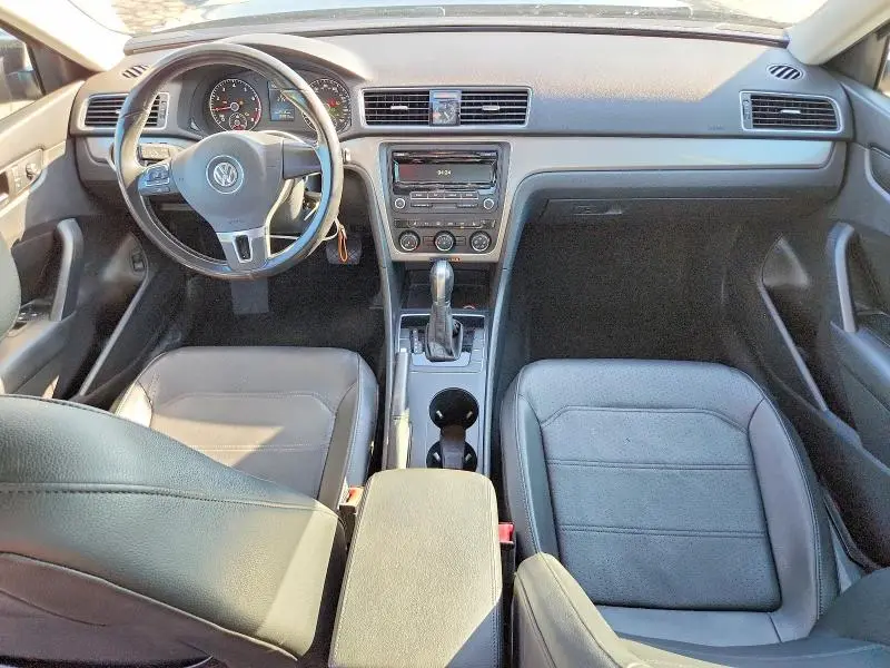 2015 VOLKSWAGEN PASSAT S  