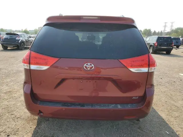 2011 TOYOTA SIENNA XLE  