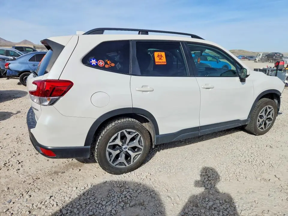 2020 SUBARU FORESTER PREMIUM  