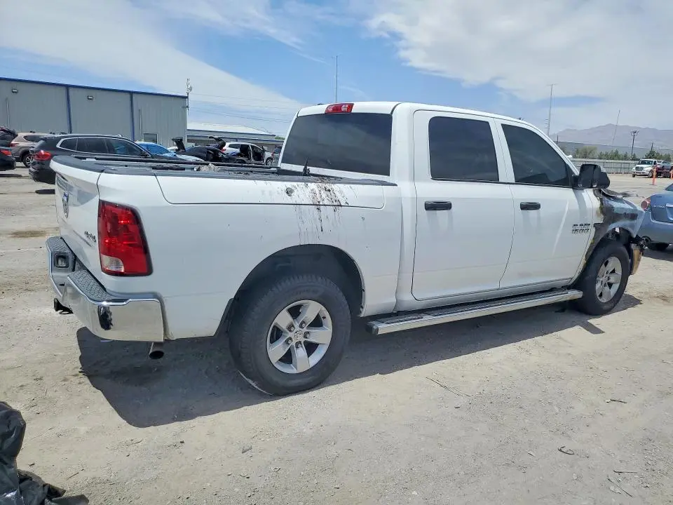 2015 RAM 1500 ST  