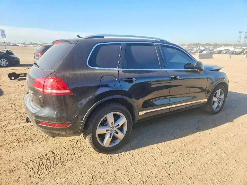 2013 VOLKSWAGEN TOUAREG V6  