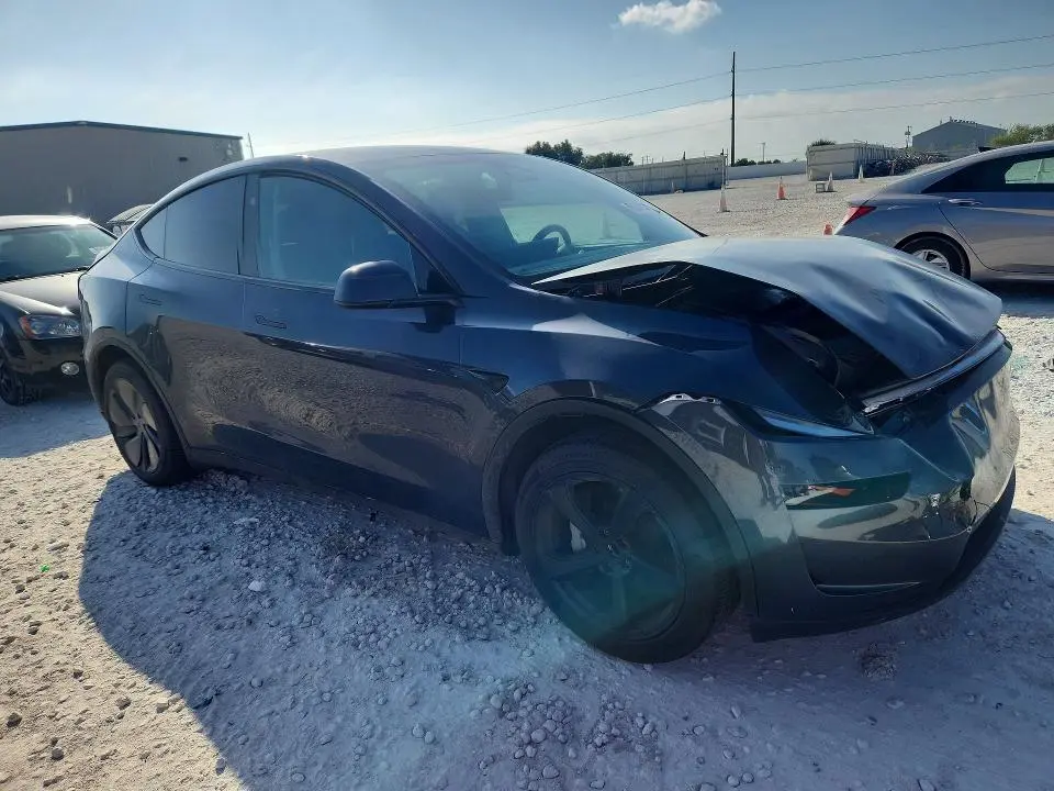 2026 TESLA MODEL Y   